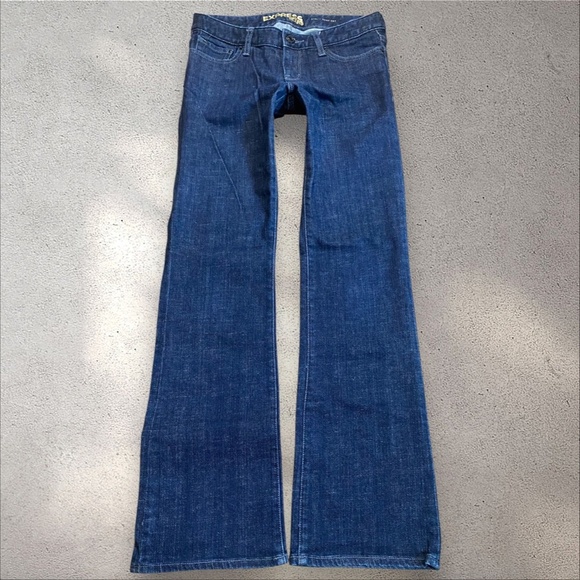 Express Jeans Low Rise Stella Bootcut Jeans - Picture 2 of 6